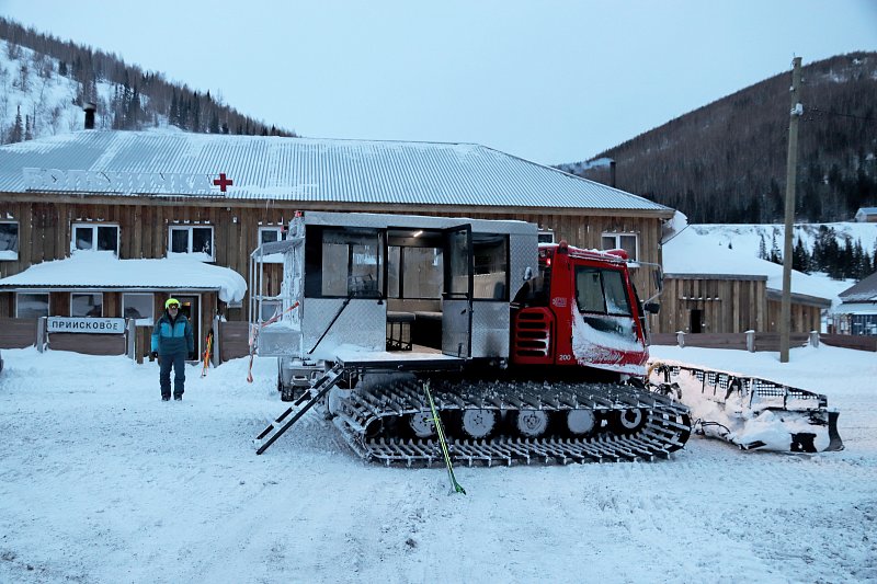 Снежный избасс приисковый гостиница фото